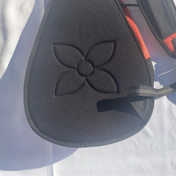 Sherpani Esprit Sling Bag - Picture 10 of 10